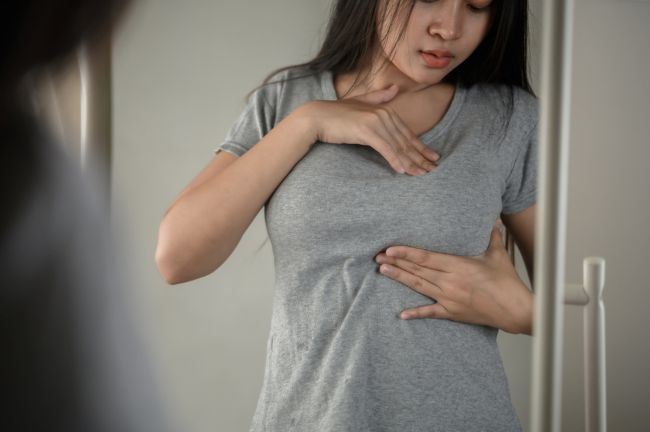 Cara Mengatasi Nyeri Payudara Sebelum Menstruasi Panduan Lengkap Untuk Meredakan Ketidaknyamanan Secara Alami